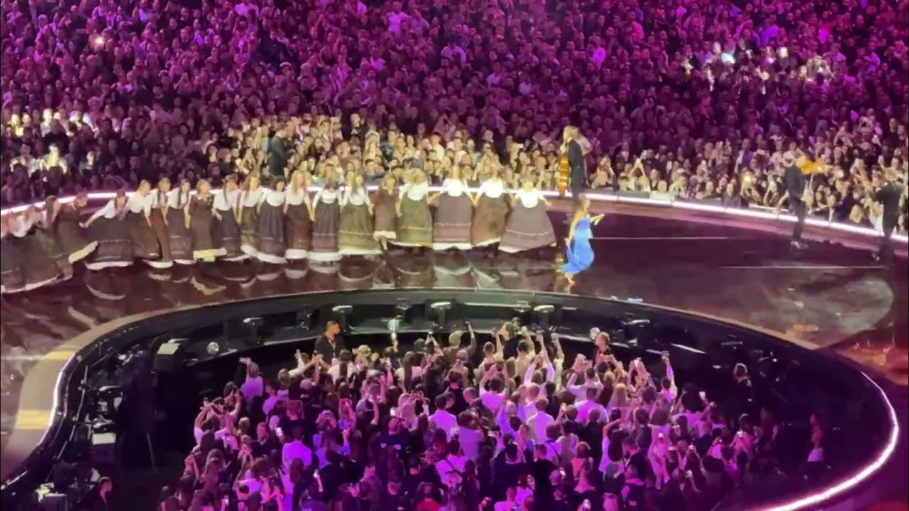 Koncert sanah stadion show publiczność