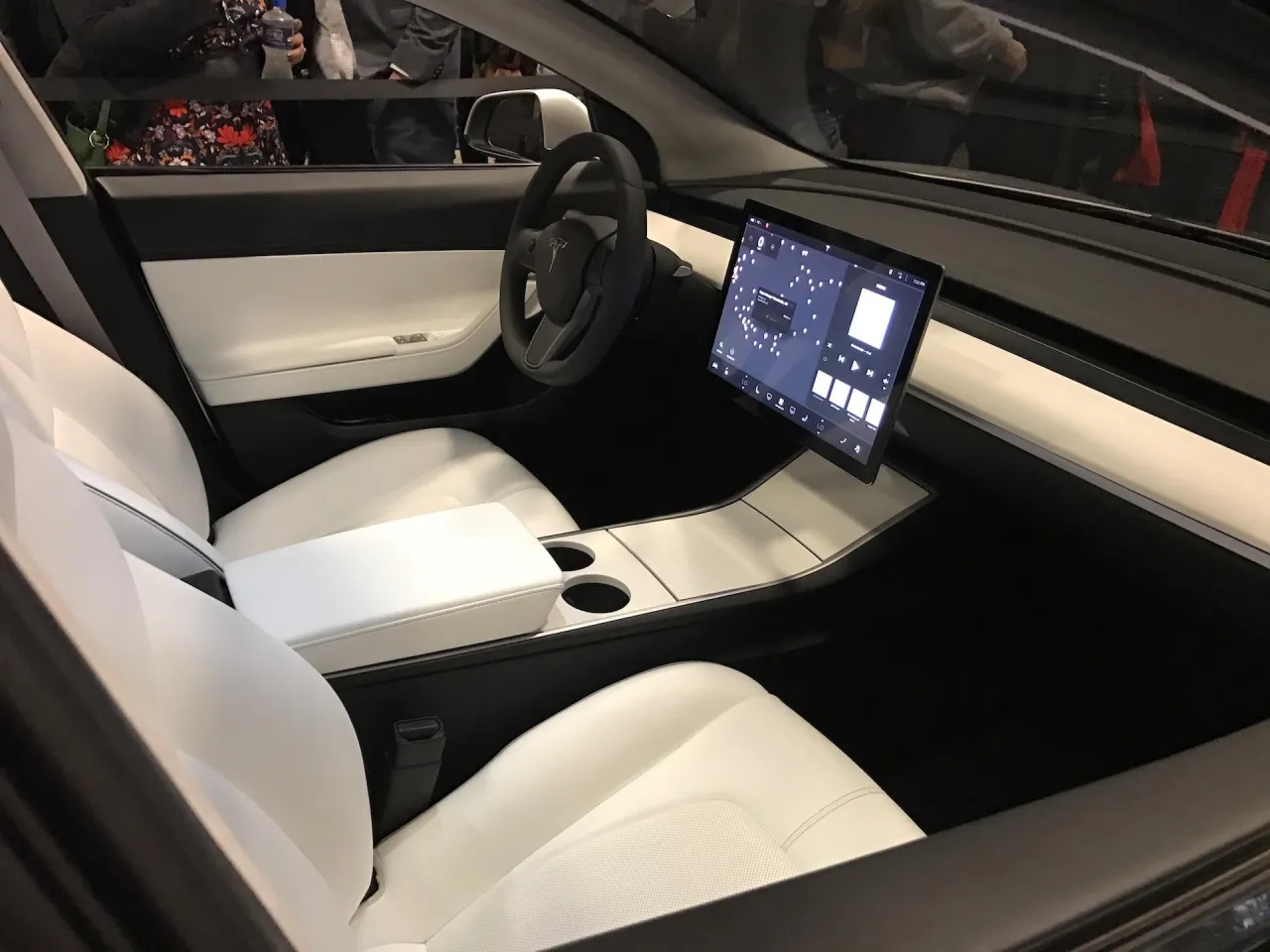 Tesla interior minimalist screen