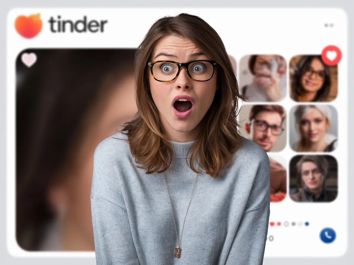 Mężczyzna zaintrygowany telefonem, randkowanie online