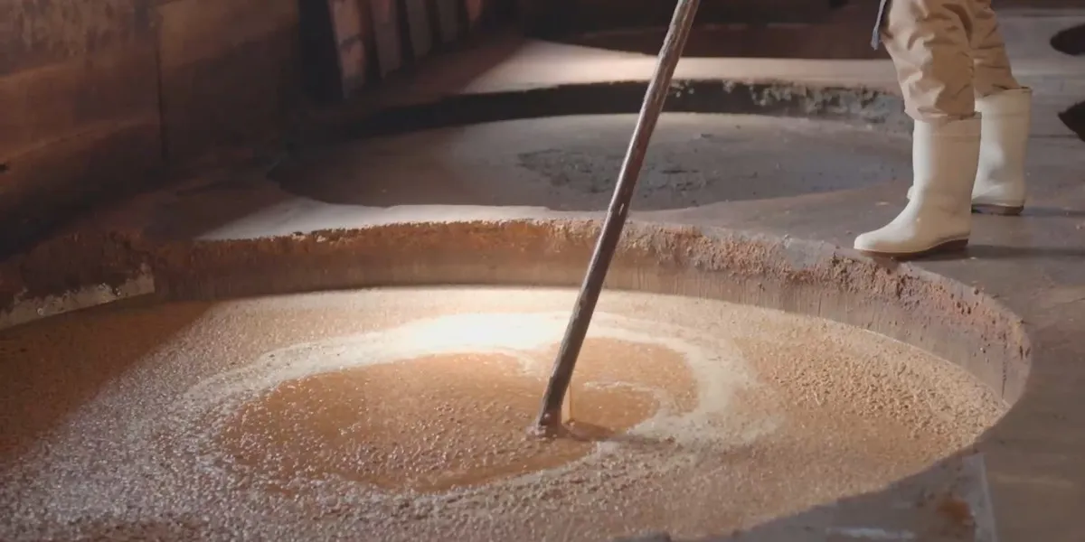 proces produkcji sosu sojowego tradycyjny