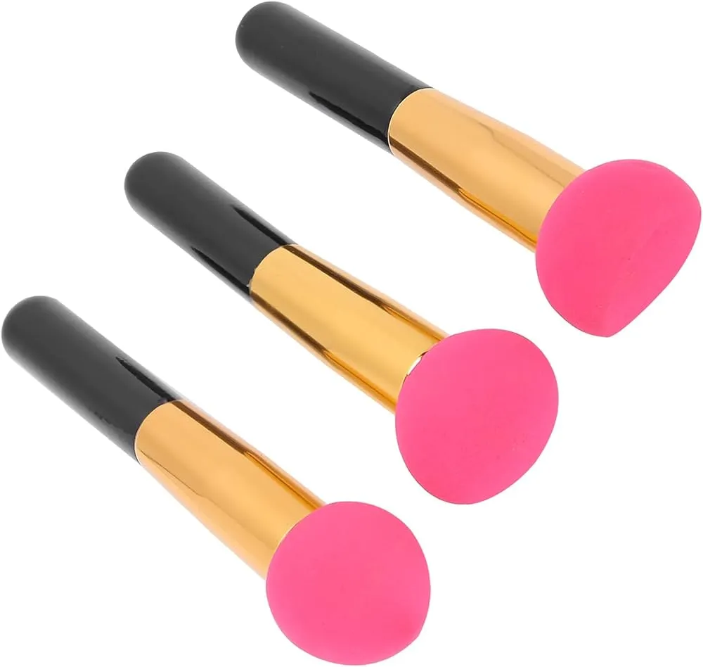 narzędzia do aplikacji kremu BB (palce gąbka pędzel)