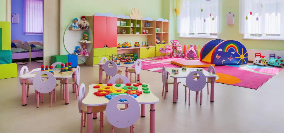 Porównanie przedszkola publicznego i niepublicznego