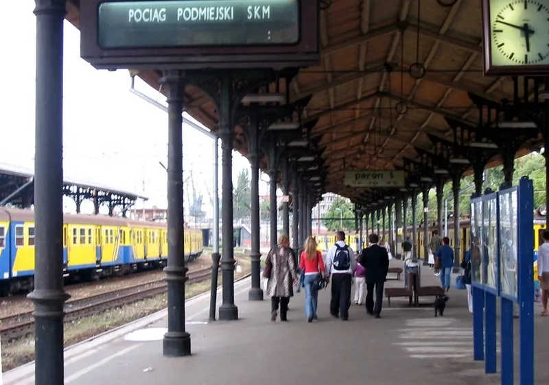 Dworzec Gdańsk Gł&oacute;wny peron SKM