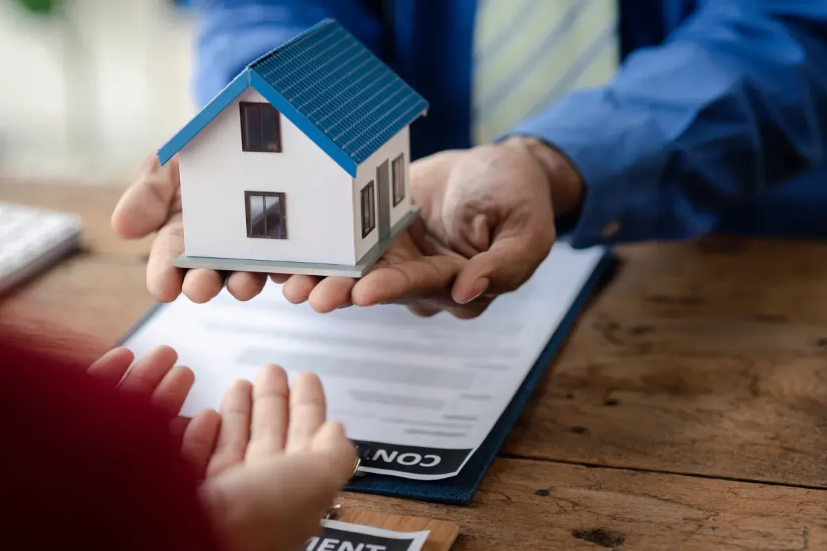 Por&oacute;wnanie metod przepisania domu na dziecko