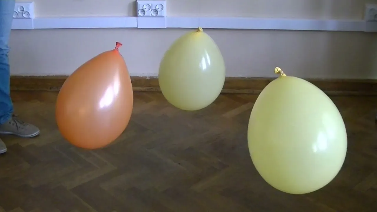 balon elektrostatyka eksperyment