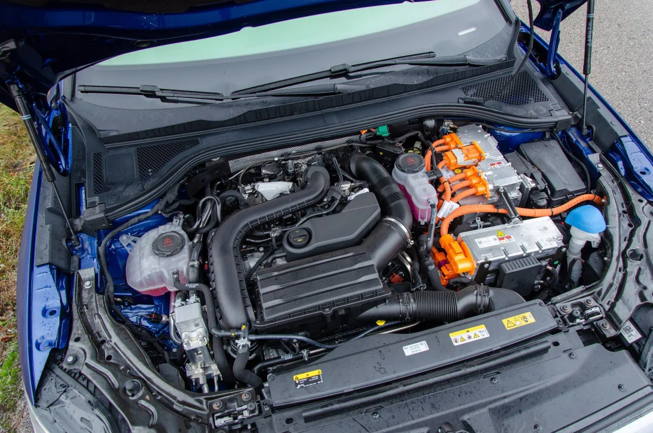 Skoda Superb 2.0 TDI silnik