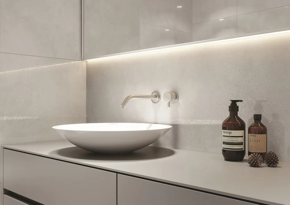 Różne rodzaje blatów łazienkowych pod umywalkę