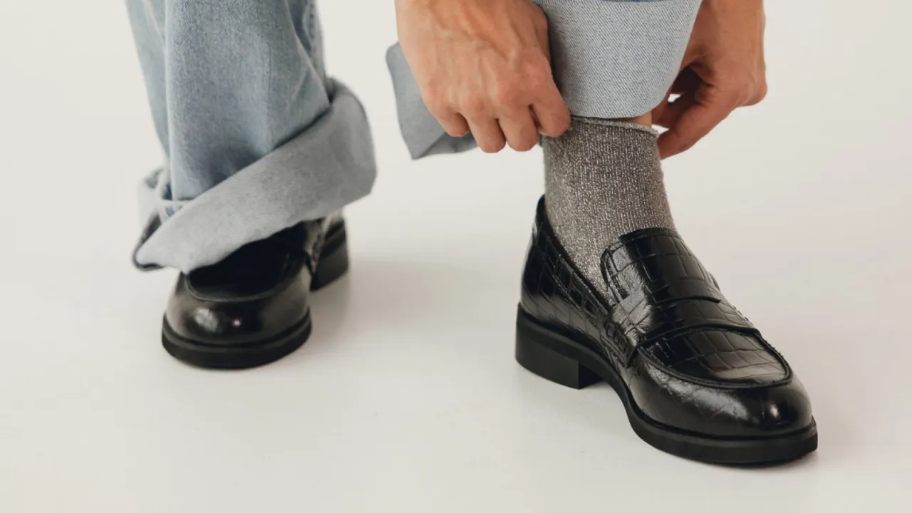 jak zmierzyć stopę do but&oacute;w krok po kroku