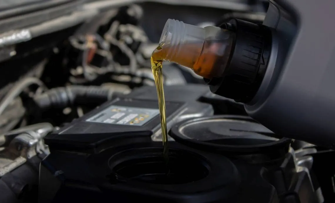 mieszanie olejów silnikowych mit