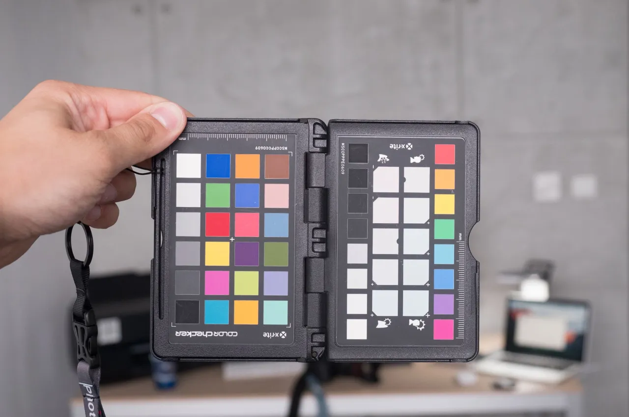 Monitor kalibracja kolory przekłamania