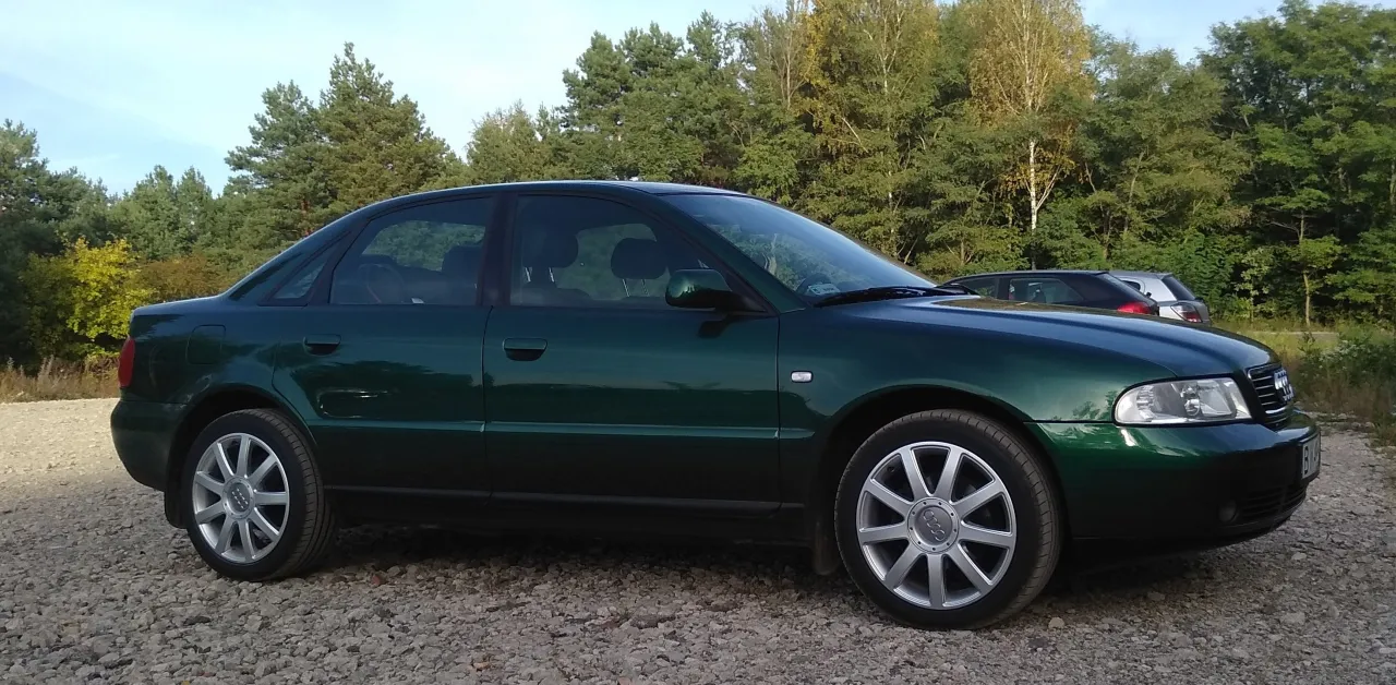 Audi A4 B5 z różnymi felgami