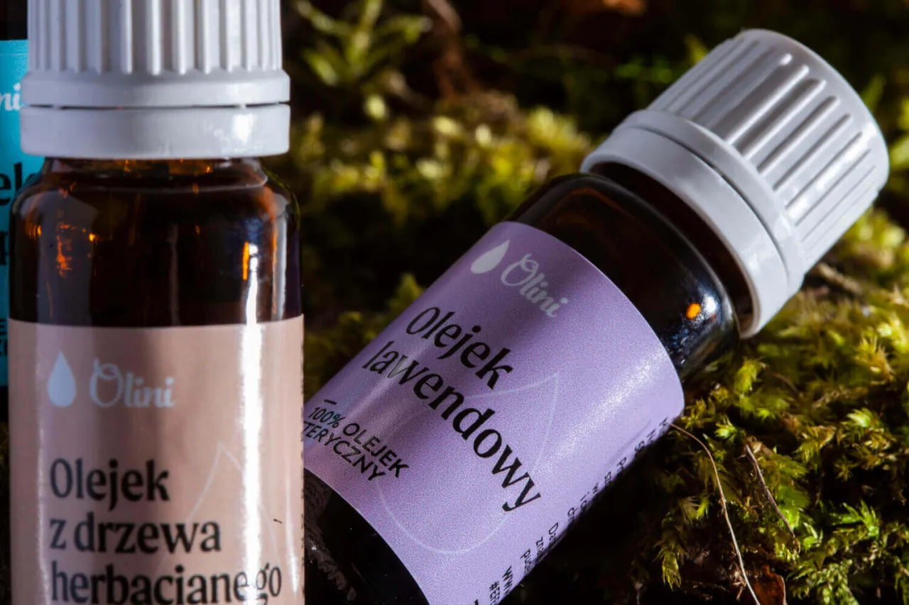 Olejki lawendowy i z drzewa herbacianego. Czy olejek lawendowy odstrasza kleszcze? Naturalne wsparcie w walce z insektami.