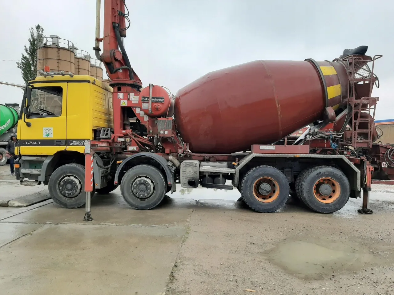 pompa do betonu, transport betonu gruszką