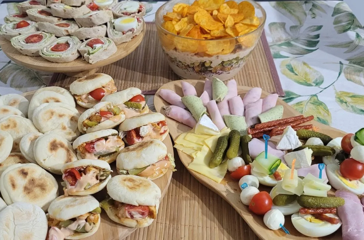 Szybkie dania na ciepło dla gości