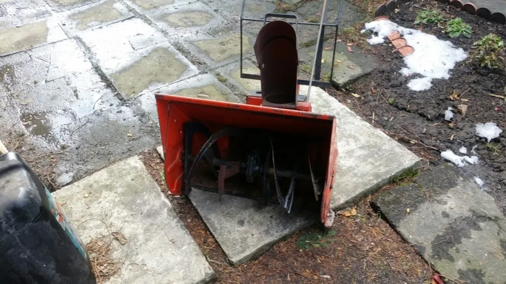 przerobiona odśnieżarka na glebogryzarkę