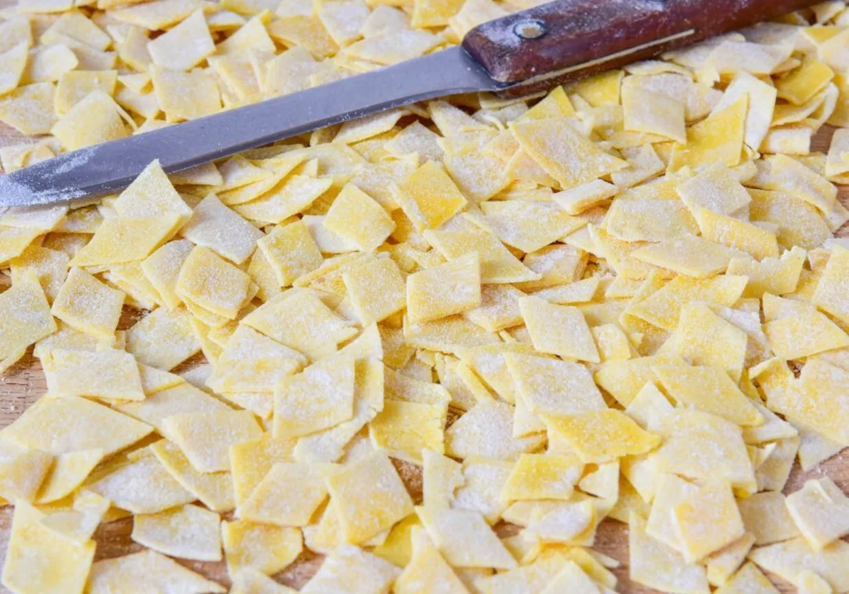 domowy makaron łazanki składniki i wyrabianie ciasta