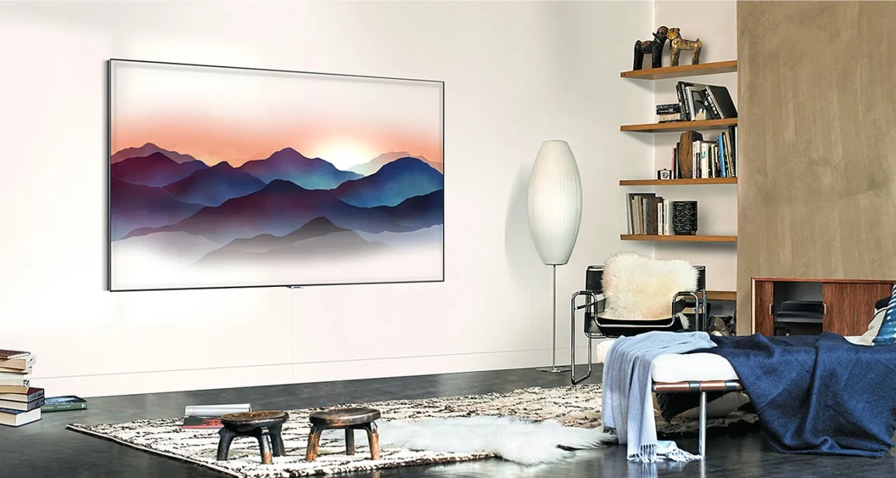 Samsung QLED TV z włączonym Trybem Ambient