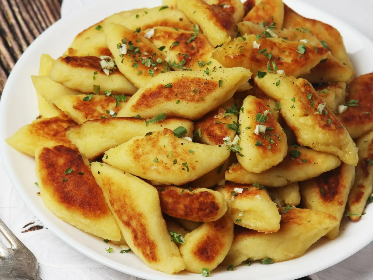 r&oacute;żne rodzaje kopytek na obiad