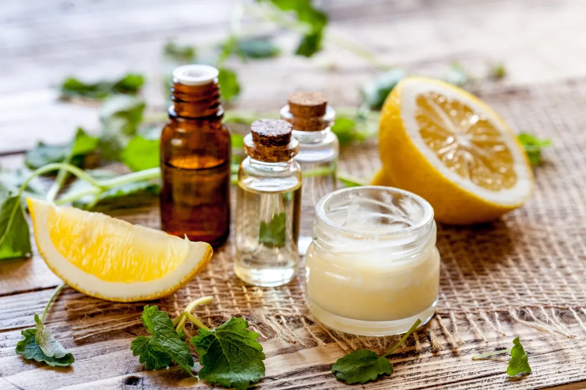 witamina C w kosmetykach działanie na sk&oacute;rę