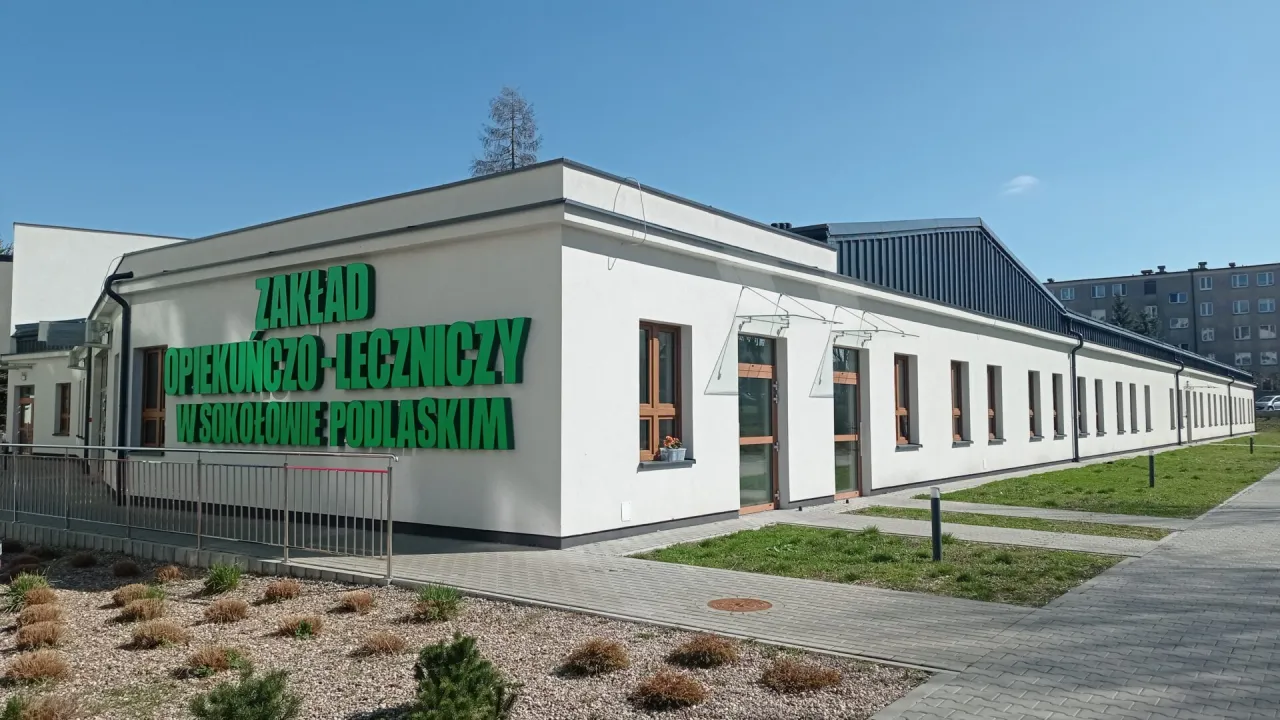 Zakład Opiekuńczo-Leczniczy w Sokołowie Podlaskim. Szukacie wolnych miejsc? Nowoczesny budynek czeka na pacjentów.