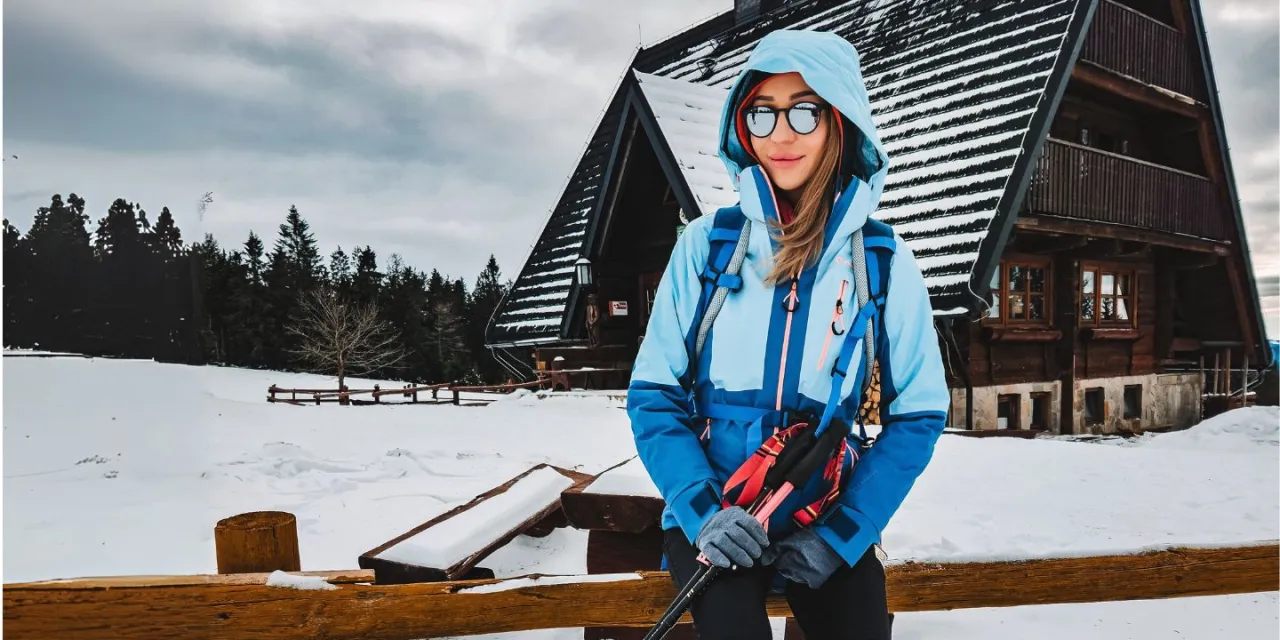 kurtka narciarska i kurtka trekkingowa porównanie