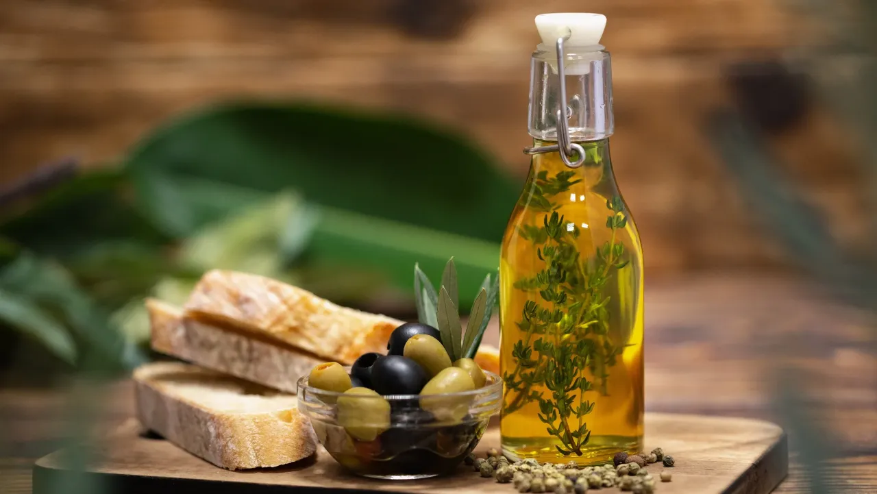 Oliwa rafinowana do smażenia vs oliwa extra virgin