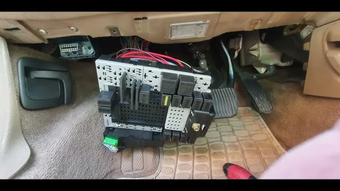 Volvo V70 CEM location