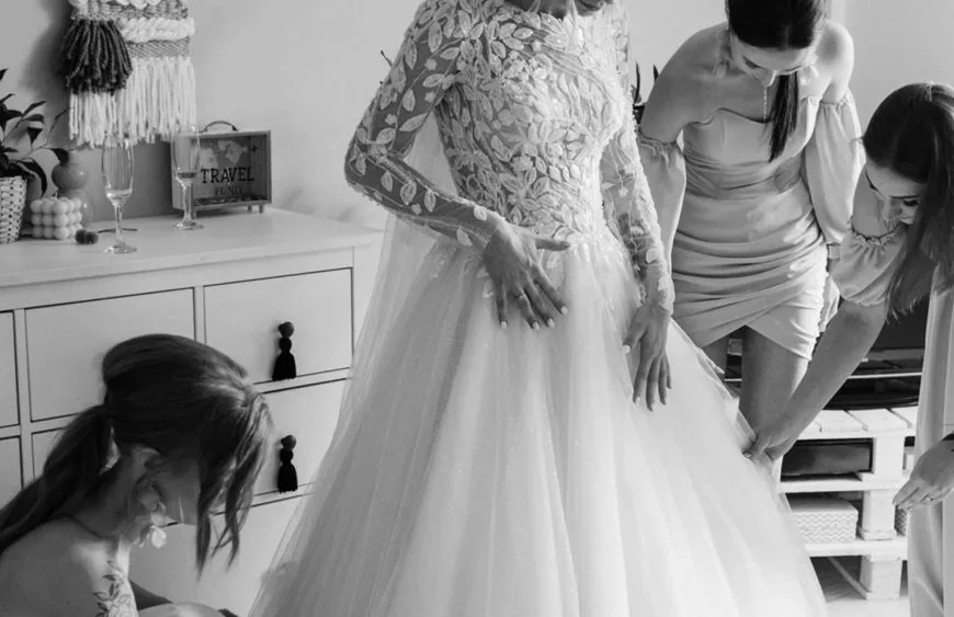 Porównanie typów sukien ślubnych