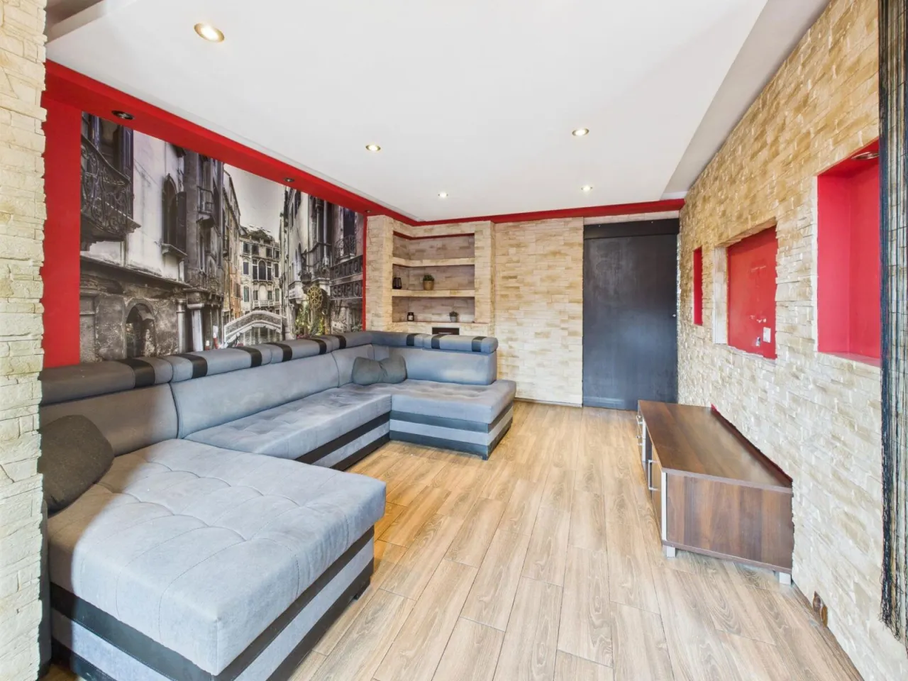 Zdjęcie Nieruchomości na sprzedaż w Chorzowie - znajdź swoje mieszkanie