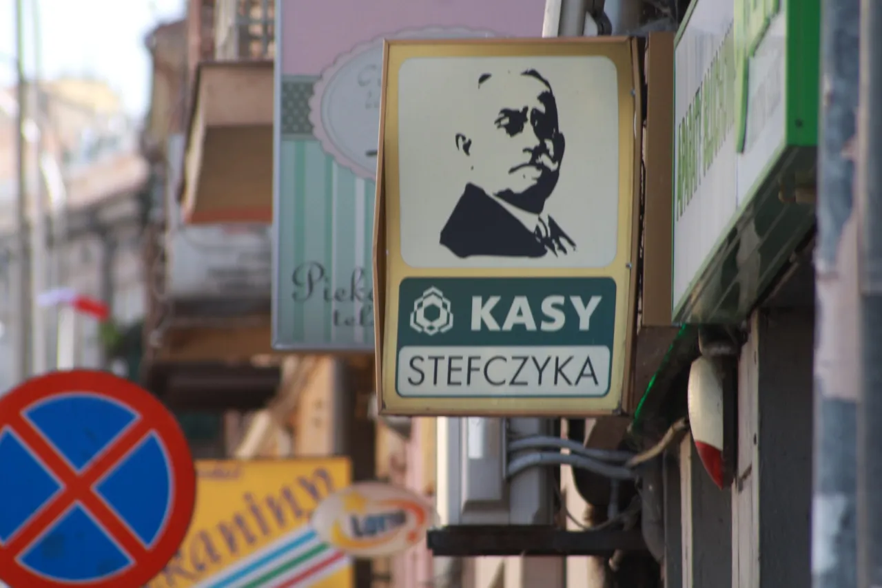Tablica Kasy Stefczyka. Chcesz wiedzieć, jakie oprocentowanie lokat w Kasie Stefczyka? Sprawdź ofertę!