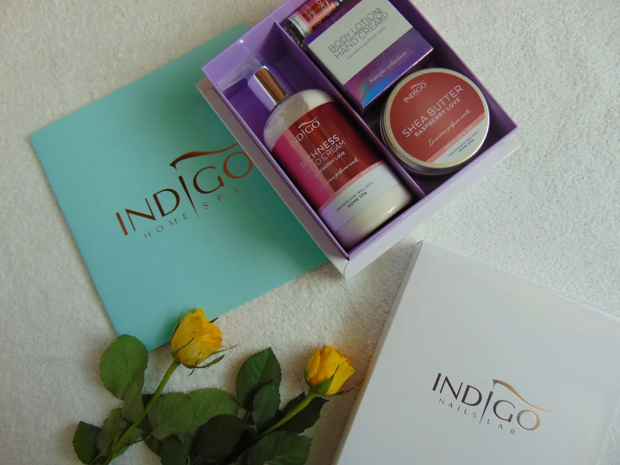 Kolekcja balsam&oacute;w Indigo, estetyczne opakowania, r&oacute;żne kolory