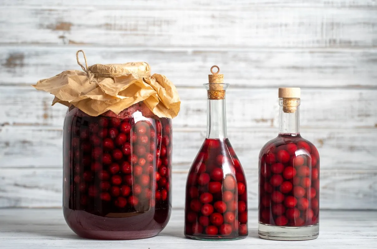 desery z owocami po nalewce, sosy z owoc&oacute;w z nalewki