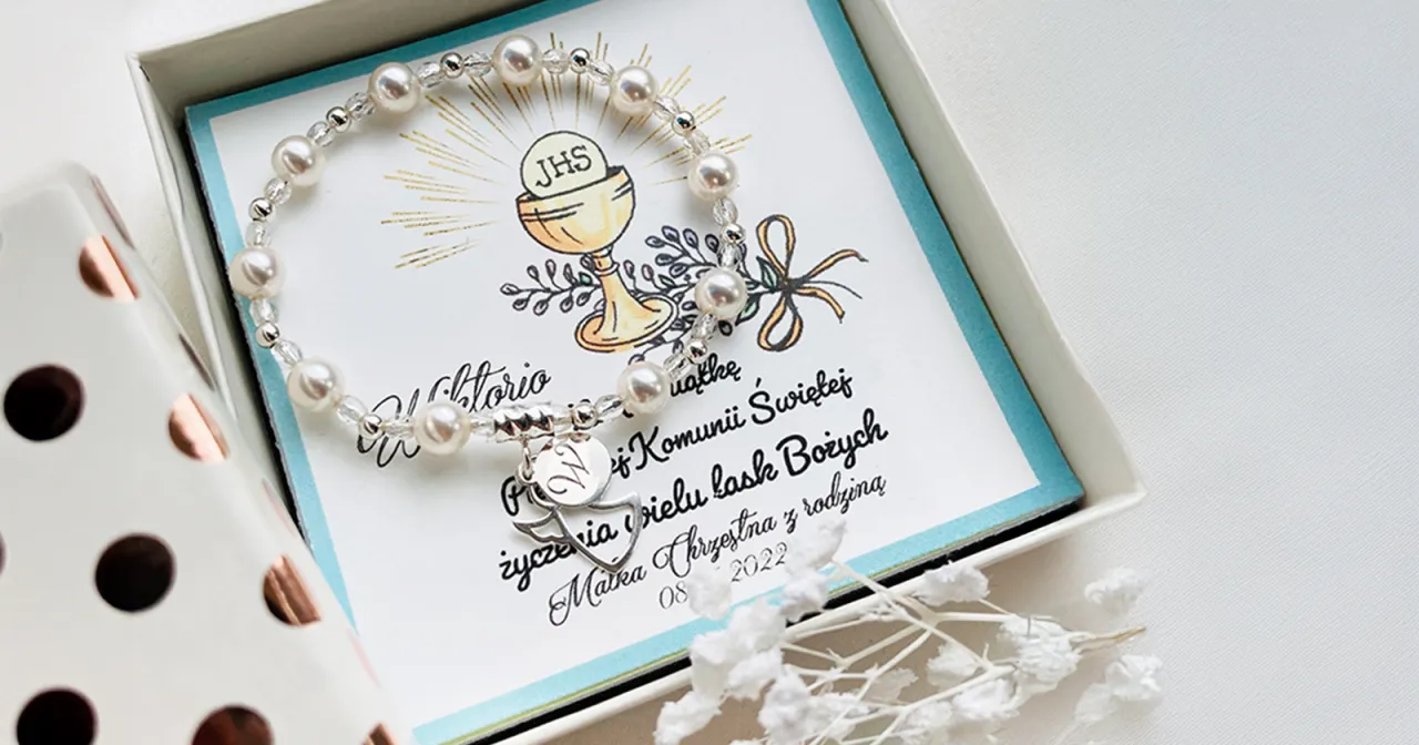 Popularne prezenty na komunię od chrzestnych