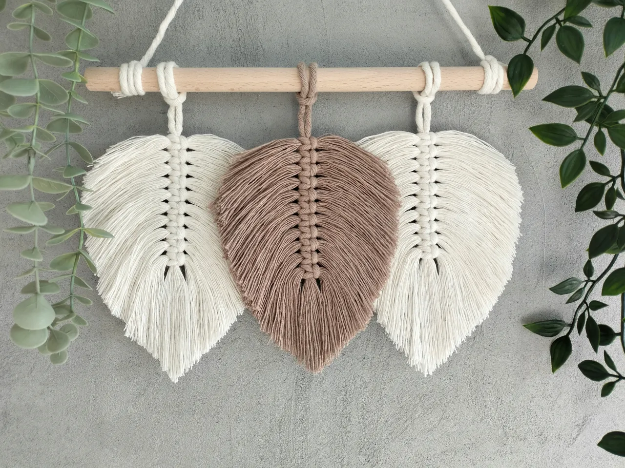 Makramowe liście pi&oacute;rka DIY