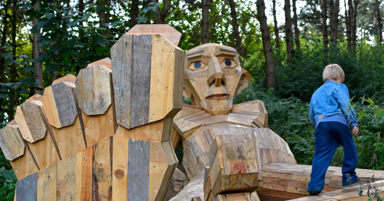 Rzeźba z recyklingu definicja