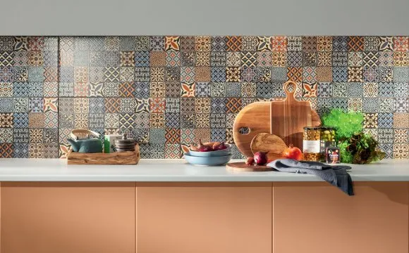 Nowoczesne płytki ceramiczne w kuchni, różne wzory