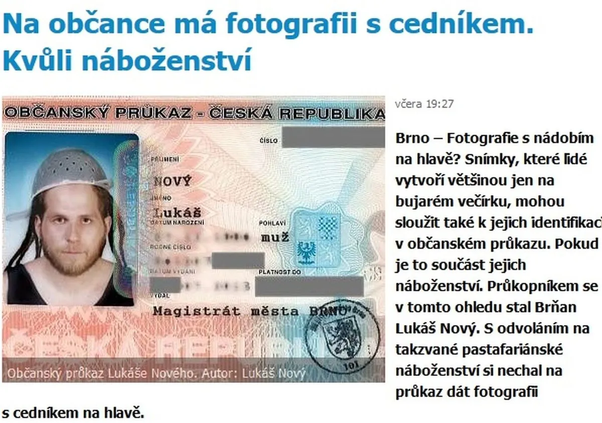 durszlak na głowie pastafarianin