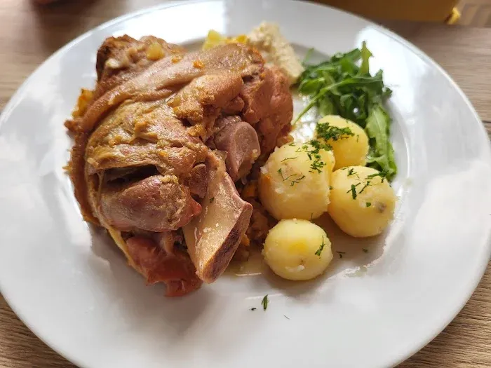 Ustka bar mleczny wnętrze jedzenie