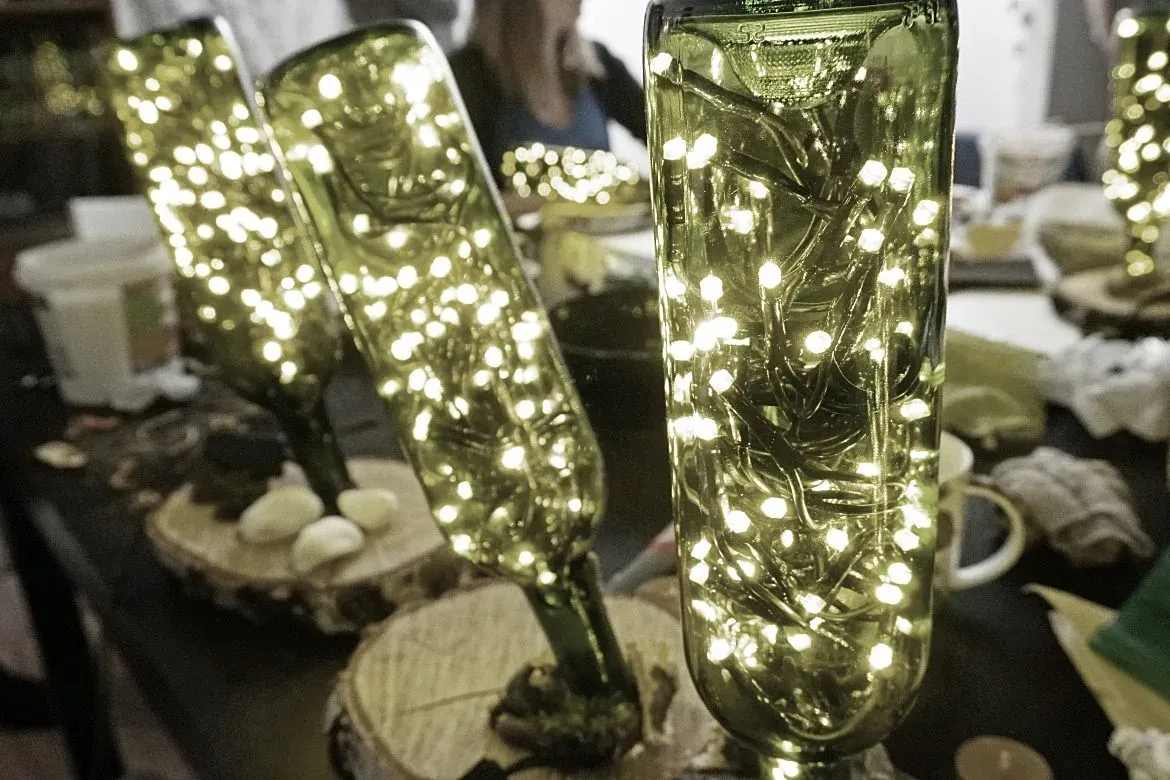 DIY lampa z butelki instrukcja krok po kroku