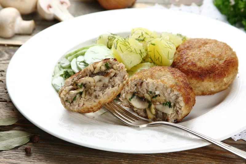 kotlety mielone z pieczarkami