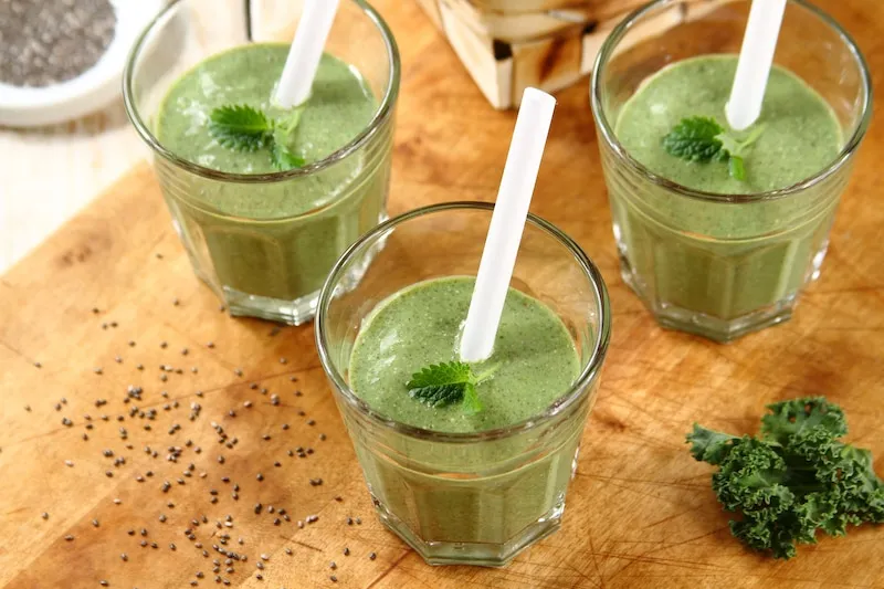 koktajl jarmuż banan jogurt estetyczne zdjęcie