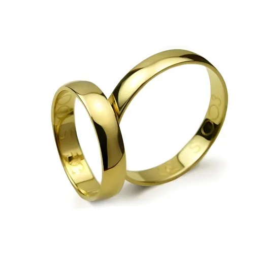 para wybierająca obrączki u jubilera