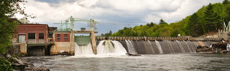 Zdjęcie Zalety energii wodnej: Jak hydropower wspiera zrównoważony rozwój