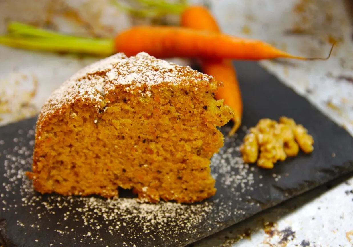 składniki na ciasto marchewkowe z kakao