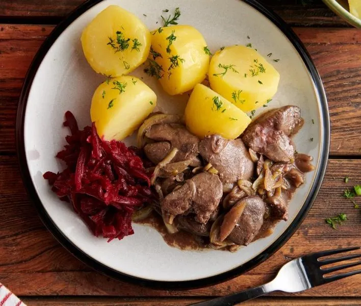 wątr&oacute;bka drobiowa z cebulką gotowe danie