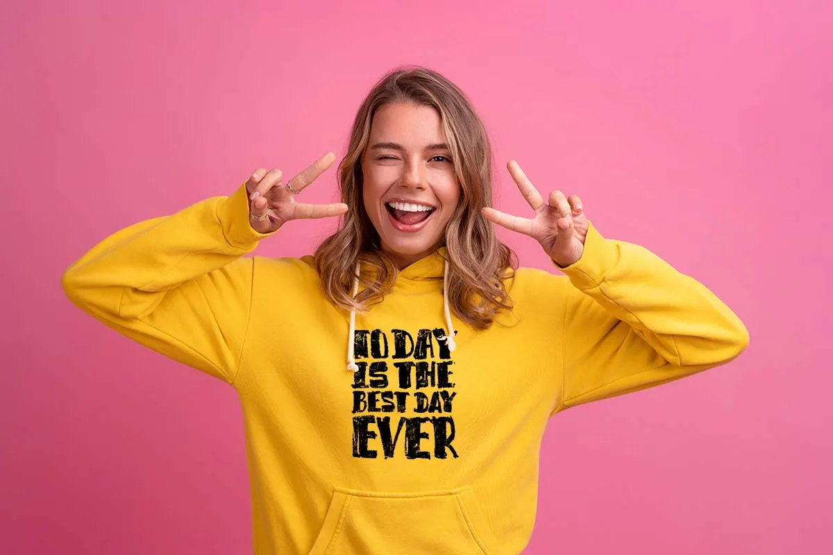 Wykres por&oacute;wnujący koszt jednostkowy bluzy w zależności od wolumenu zam&oacute;wienia