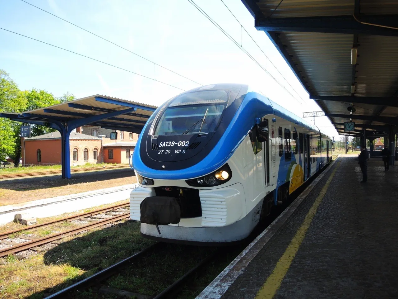 Dworzec PKP Koszalin busy Mielno