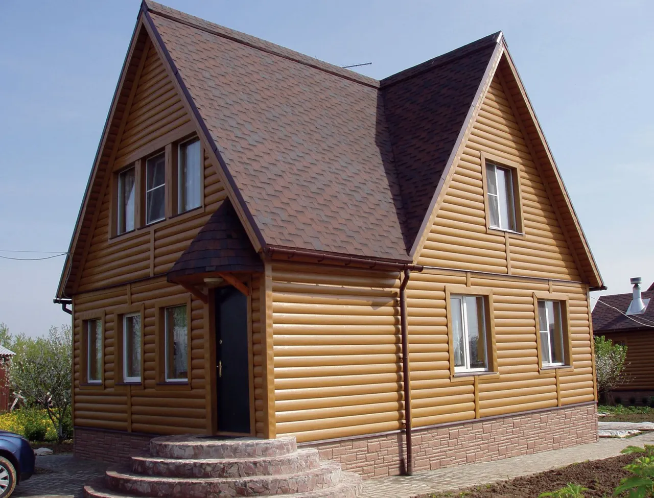 Konserwacja elewacji drewnianej domu