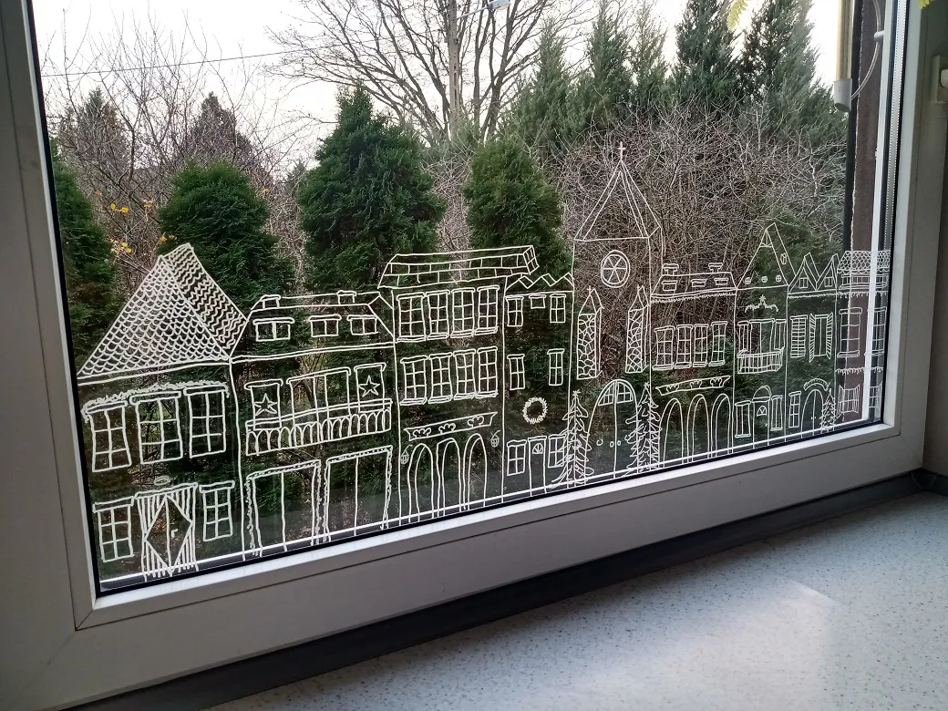 malowanie na oknach świąteczne wzory