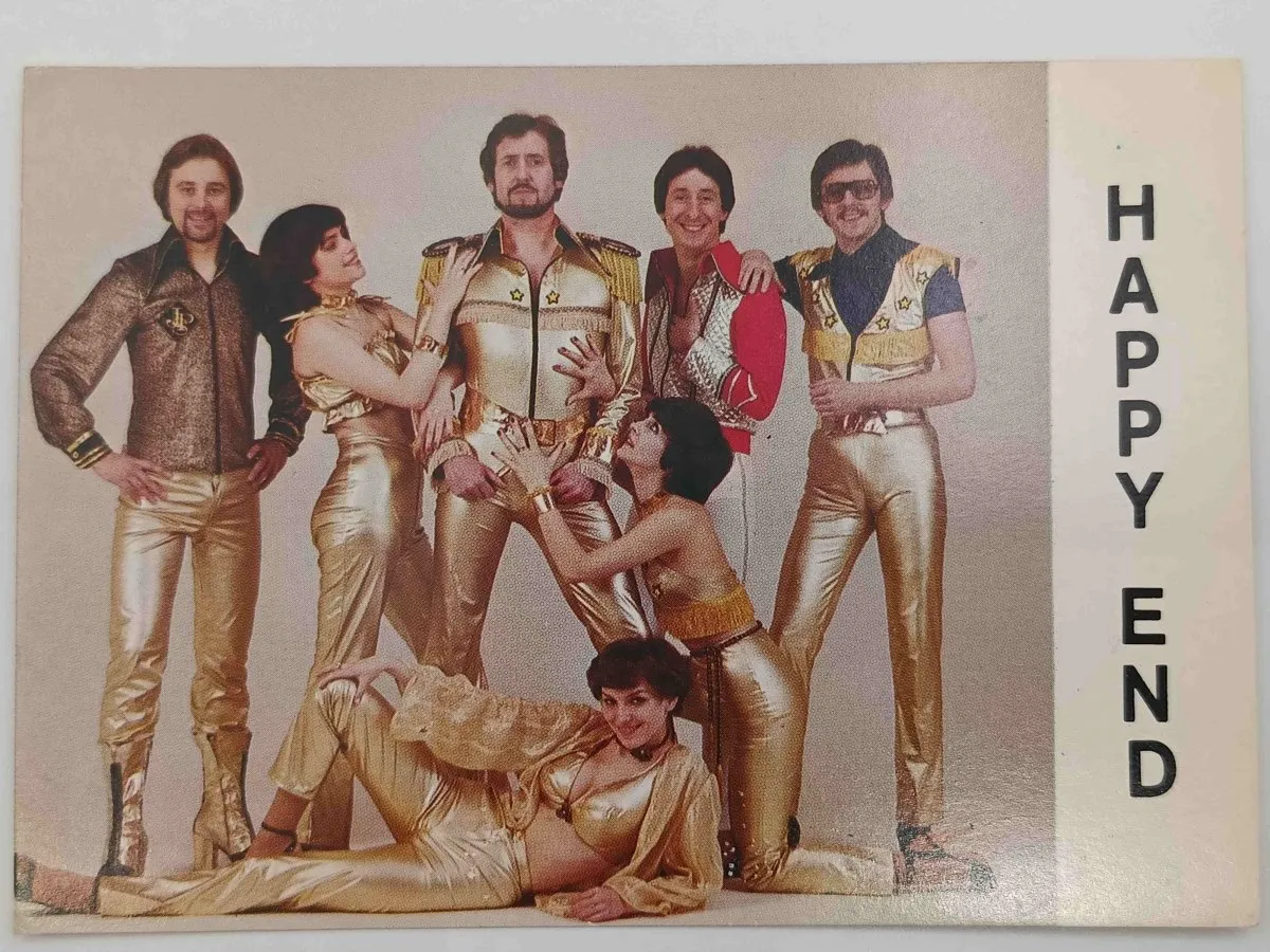 Zesp&oacute;ł Happy End w złotych strojach, kto śpiewa 